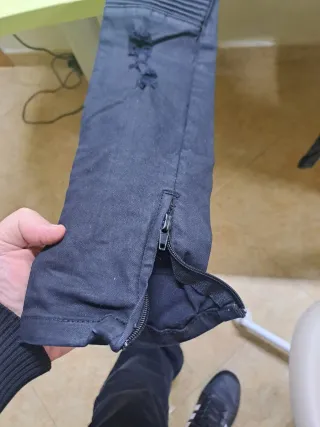 Pantaloni I'M BRIAN neri strappati