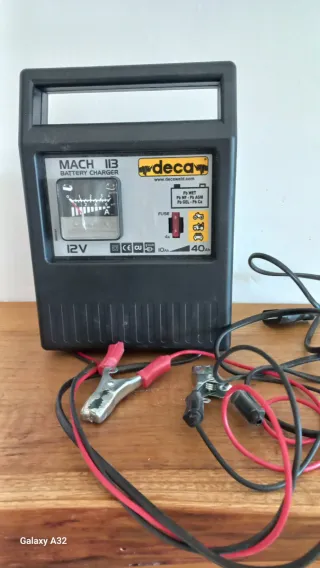 Caricabatterie Deca MACH 113 12V
