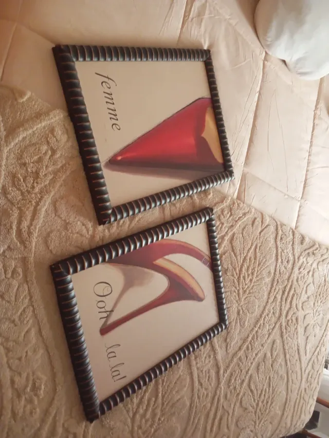 Dúo de cuadros: zapato tacón.