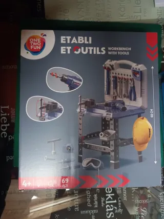 Banco de herramientas para niños