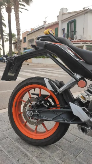 KTM Duke 390 (6436km) IMPECABLE