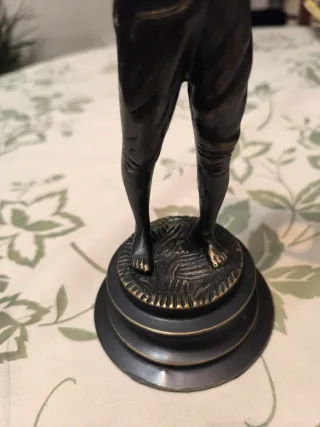 Joven Flautista, figura de bronce