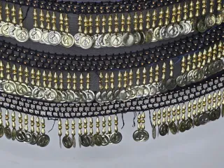 Falda de danza del vientre con monedas.