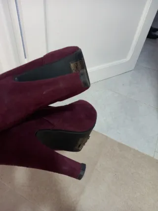 Botines de ante granates