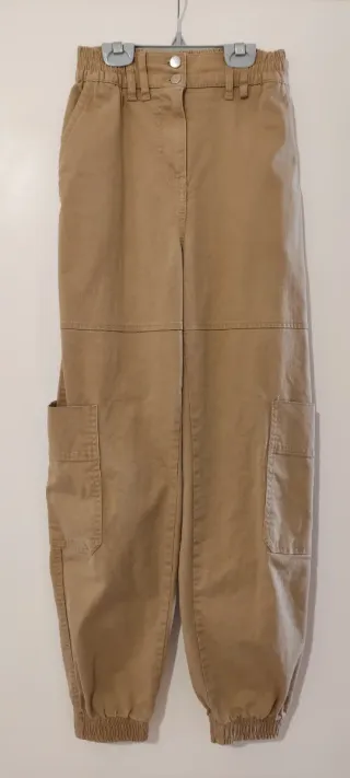 Pantalón cargo Bershka t.32