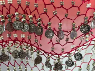 Falda danza del vientre roja con monedas