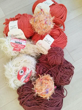 Lote de lanas variadas