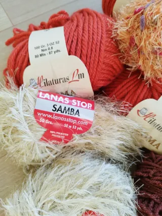 Lote de lanas variadas