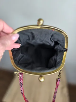 Bolso vintage morado y negro