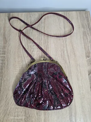 Bolso vintage morado y negro