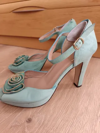 Sandalias Tacon Flores Doradas