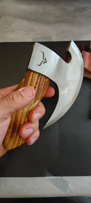 Cortador estilo vikingo