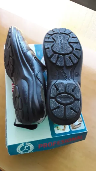 Zuecos de trabajo negros talla 38