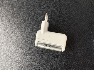 Apple Wireless Keyboard + Apple Battery Charger