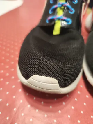 Zapatillas Nike Roshe One (GS) Negro/Rosa. 38,5