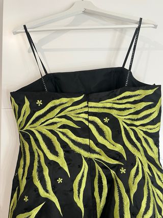 Vestido largo negro con estampado verde