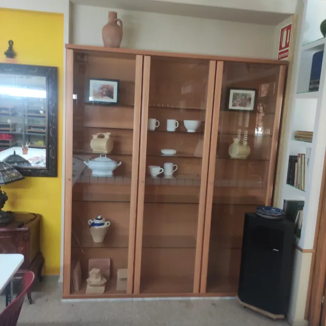 Vitrinas modulares madera y cristal