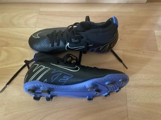 Botas de fútbol Nike para niños Talla 32