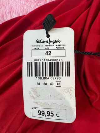 Vestido rojo de fiesta con pedrería