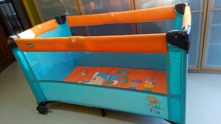 Cuna de viaje plegable