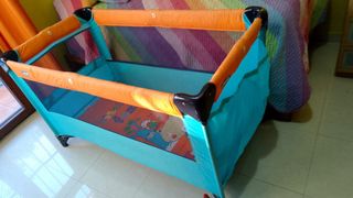 Cuna de viaje plegable