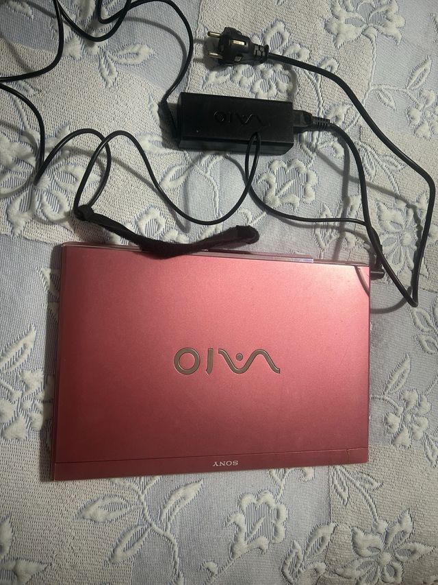 Portátil Sony Vaio Rosa