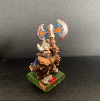 Miniatura Enano Señor Hacha Warhammer