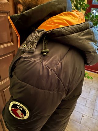 Anorak Canguro Ellesse Hombre Negro Naranja