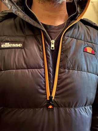 Anorak Canguro Ellesse Hombre Negro Naranja