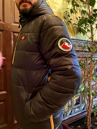 Anorak Canguro Ellesse Hombre Negro Naranja