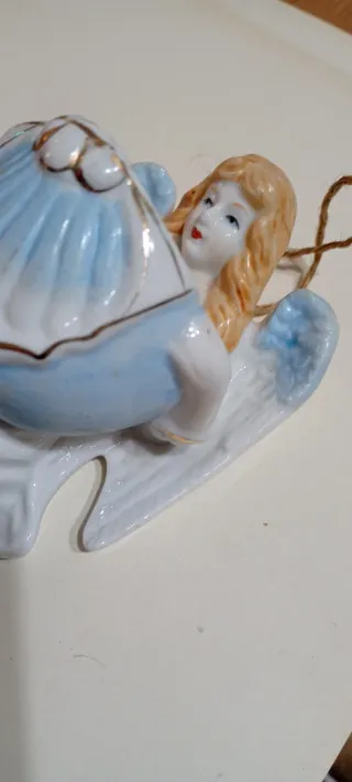 Acquasantiera Neundorf in porcellana