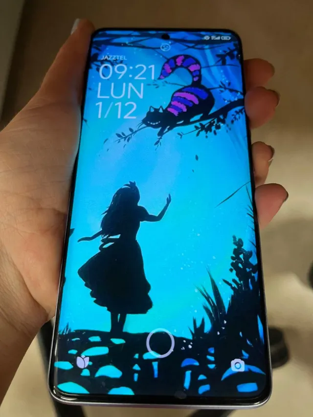 Redmi Note 13 Pro+ com capas de presente