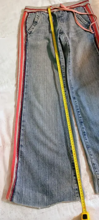 Jeans vita elasticizzata con laccetto