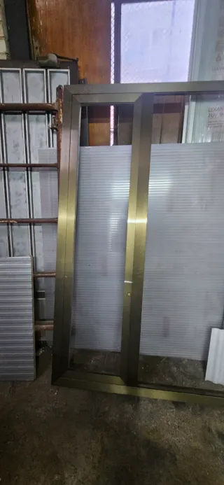 2 Ventanas aluminio bronce