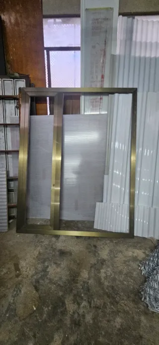 2 Ventanas aluminio bronce