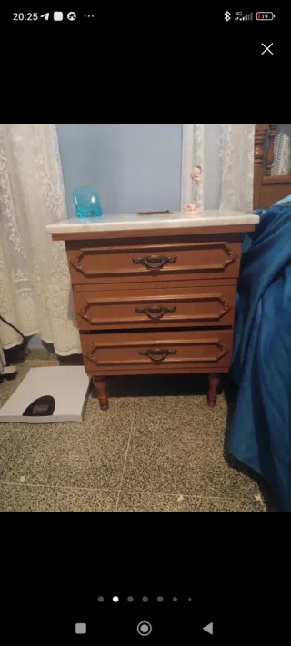 Comodino in legno e marmo