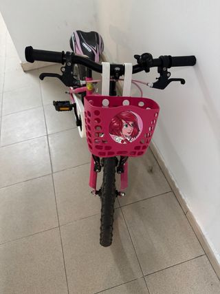 Bicicleta niña rosa con cesta