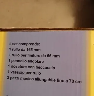 Rullo per pittura con serbatoio