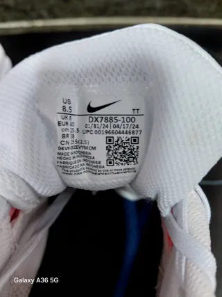 Zapatillas Nike Blancas y Rosas