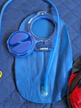 Mochila de hidratación Camelbak roja