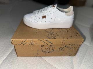 Zapatos blancos mujer