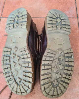 Zapatos náuticos de piel marrón