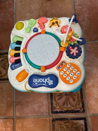 Mesa de actividades musical infantil