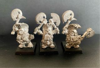 Grupo Enanos Matadores Warhammer Metal