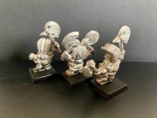 Grupo Enanos Matadores Warhammer Metal