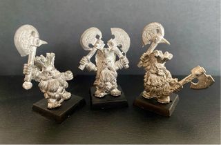 Grupo Enanos Matadores Warhammer Metal