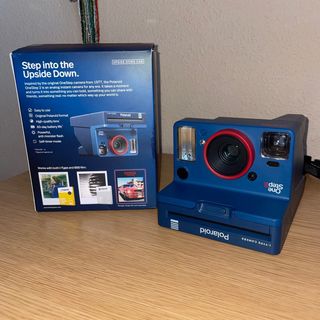 Cámara Polaroid OneStep2 Stranger Things Edición