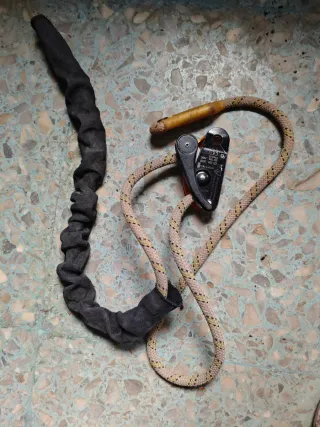 Polea de escalada con cuerda