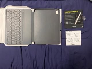 Funda Logitech Slim Folio iPad 10 generación