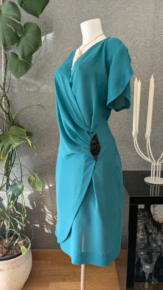 Vestido fiesta crepé hojas pedrería